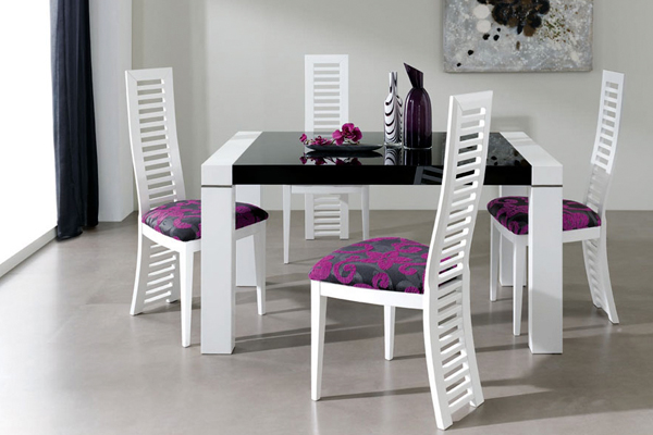 Muebles coves: mobiliario y decoraciÃn. tienda de muebles en benidorm. Muebles de comedor con la mesa de vidrio y sillas de colores